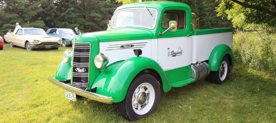 1941 Mack ED Pickup Truck – Dennis & Linda Bryson