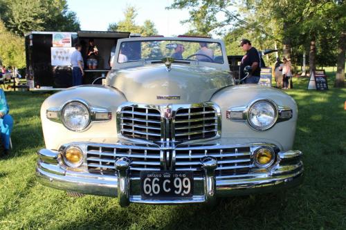 Feature Car - 2022-08-18 - 1946 Lincoln Continental - Judy & Rick enken