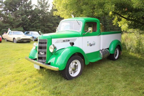 Feature Car - 2025-06-12 - 1941 Mack ED Pickup Truck - Dennis & Linda Bryson