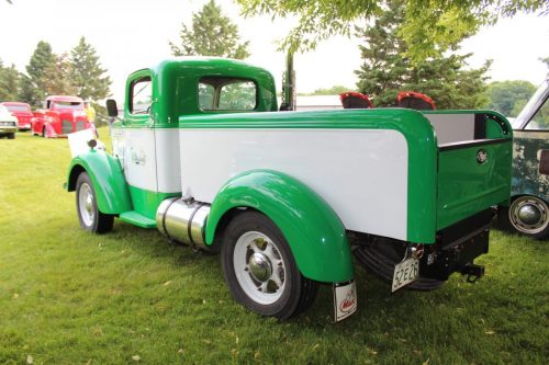 Feature Car - 2025-06-12 - 1941 Mack ED Pickup Truck - Dennis & Linda Bryson