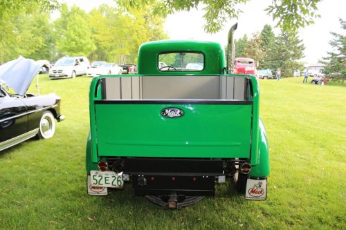 Feature Car - 2025-06-12 - 1941 Mack ED Pickup Truck - Dennis & Linda Bryson